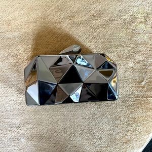 Metal geometric silver chrome reflective purse clutch brand unknown